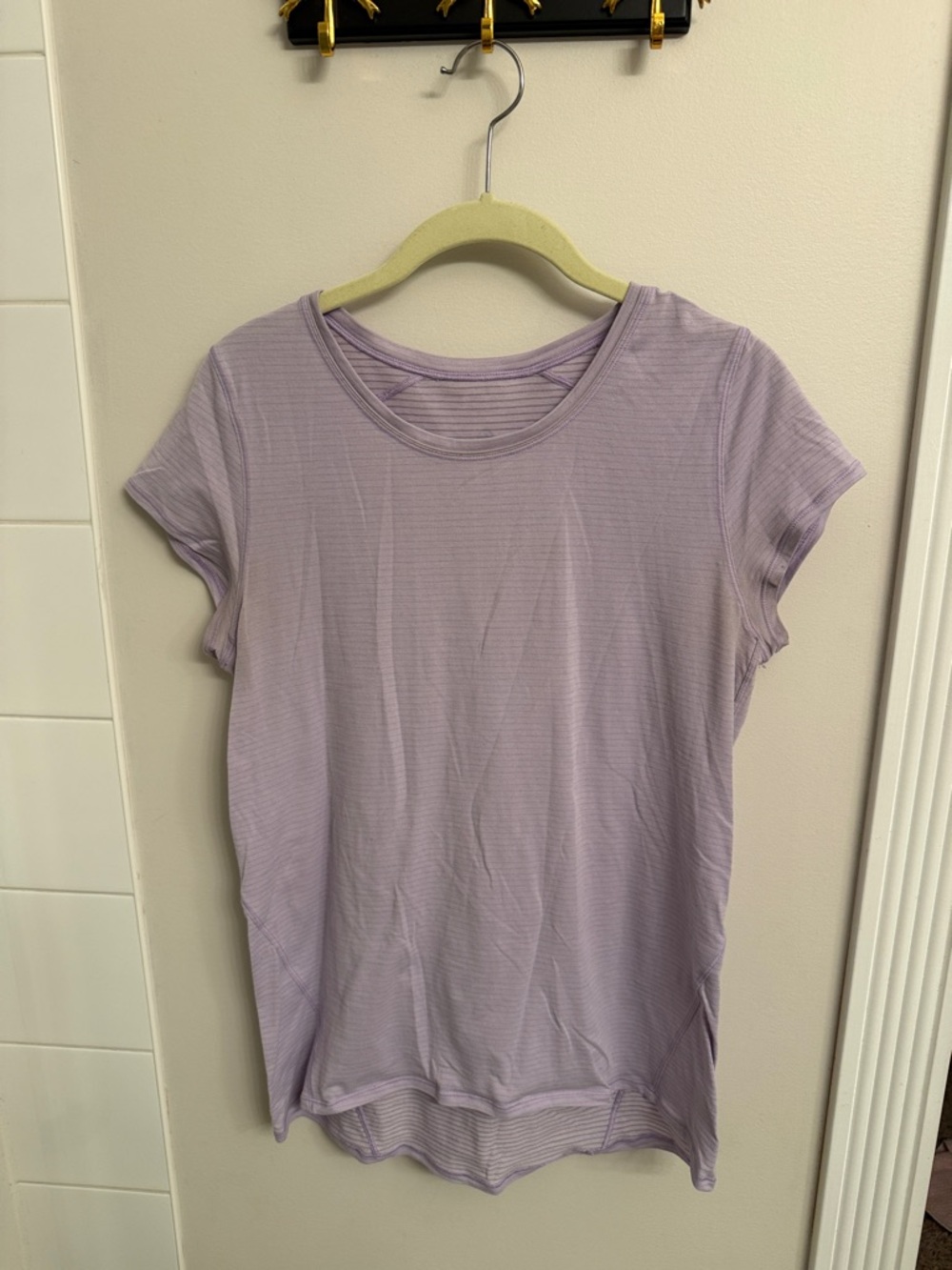 lululemon athletica Lilac Short Sleeve Crewneck Tee